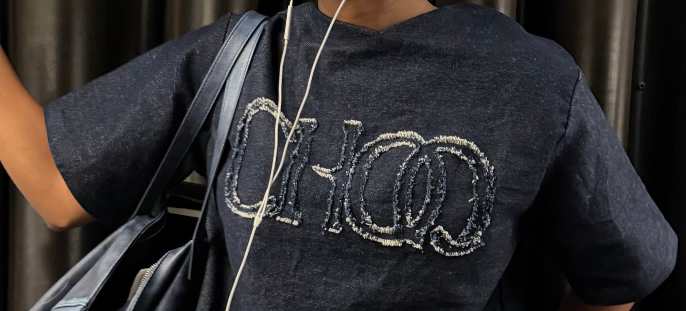 Cropped t-shirt logo CHOQ premium denim detail